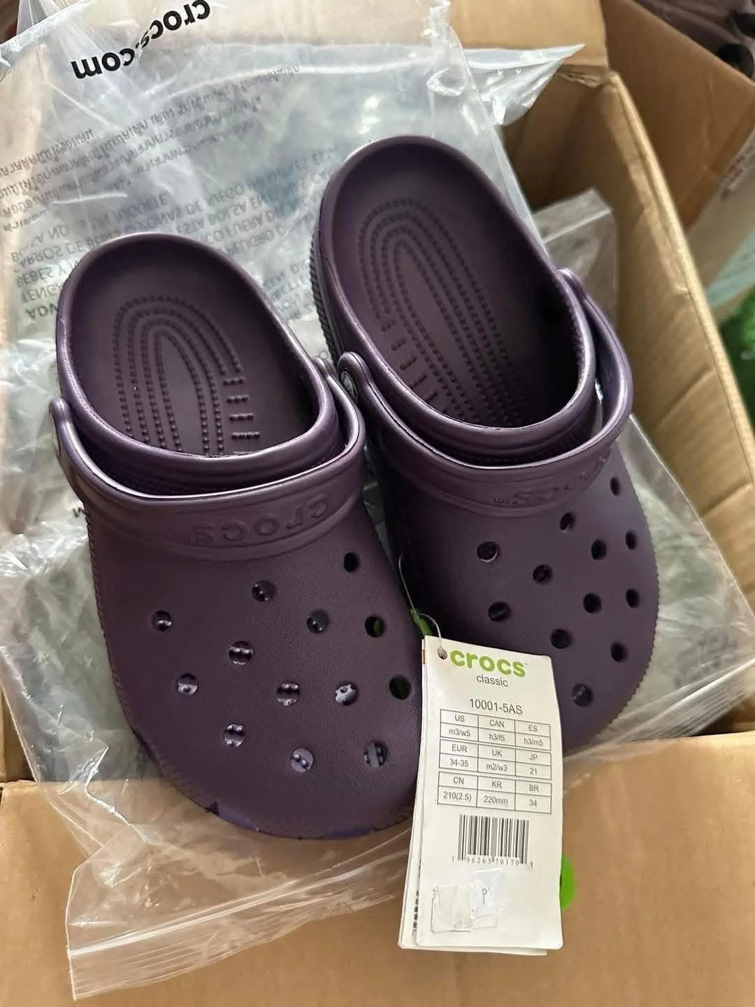 Crocs Pallet – 300 Pairs Bulk Footwear Wholesale Crocs Shoes